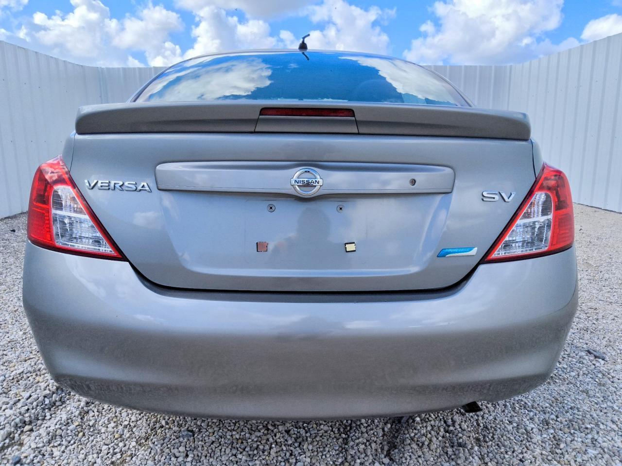 2014 NISSAN VERSA