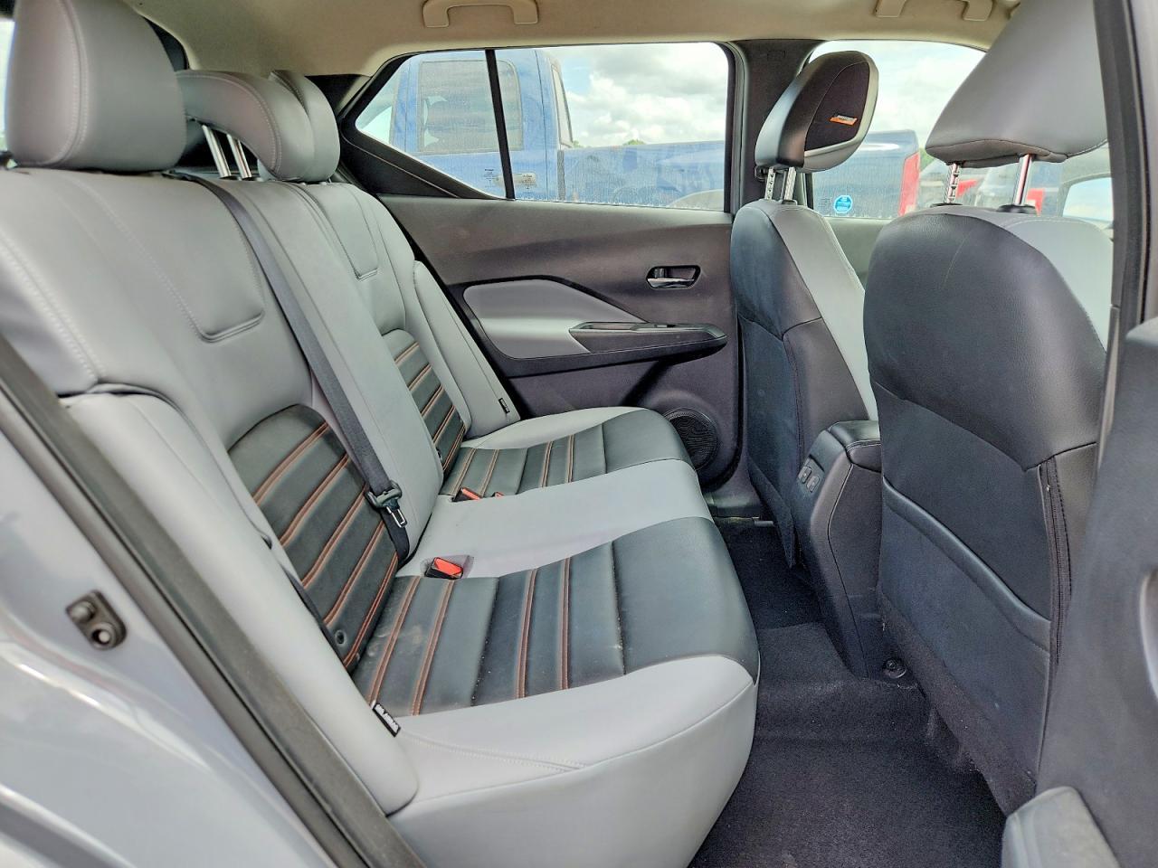 2023 NISSAN KICKS