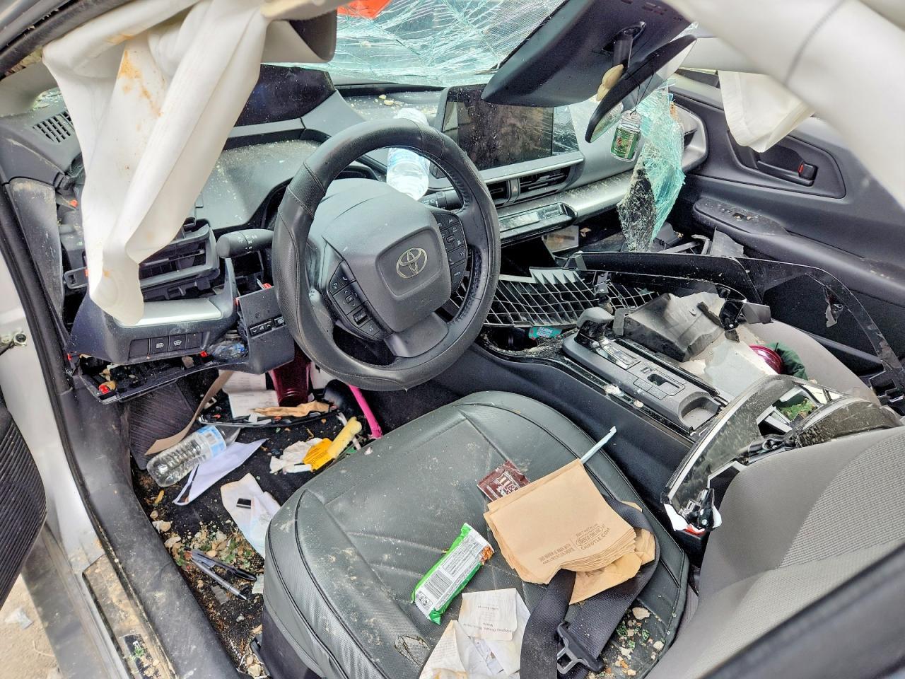 2024 TOYOTA PRIUS