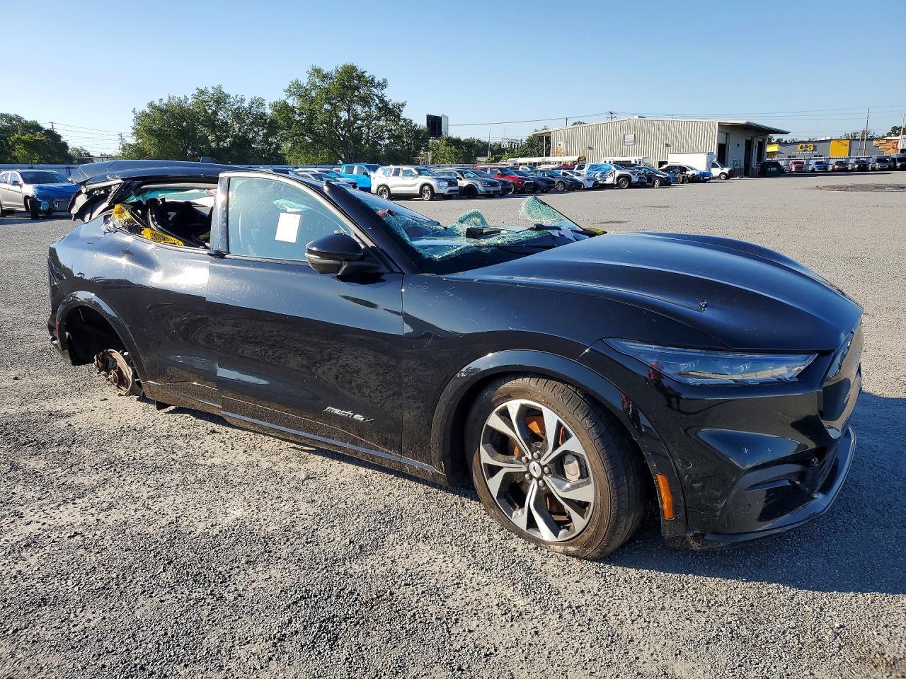 2023 FORD Mustang Mach-E