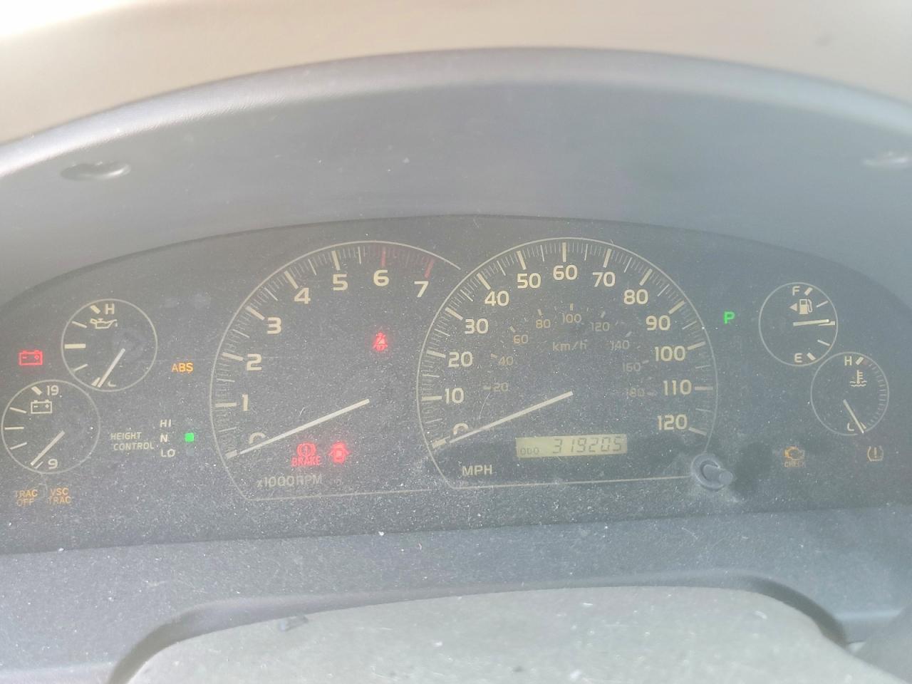 2005 TOYOTA Sequoia