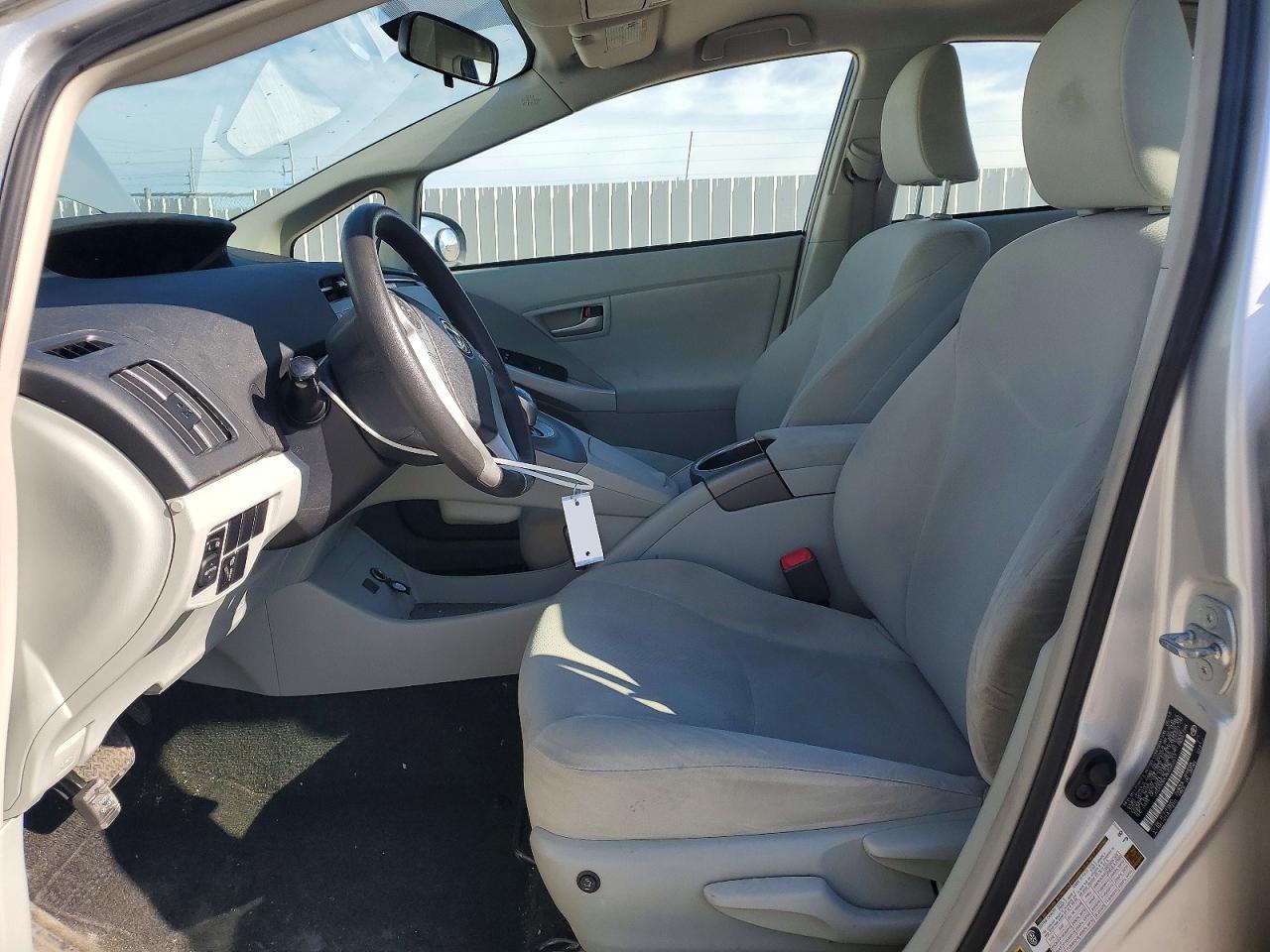 2013 TOYOTA PRIUS