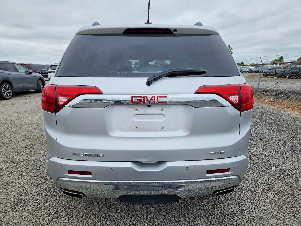 2017 GMC ACADIA