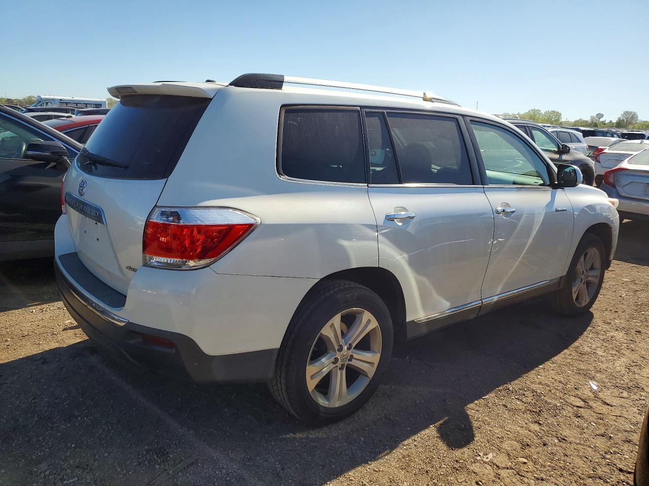 2013 TOYOTA HIGHLANDER