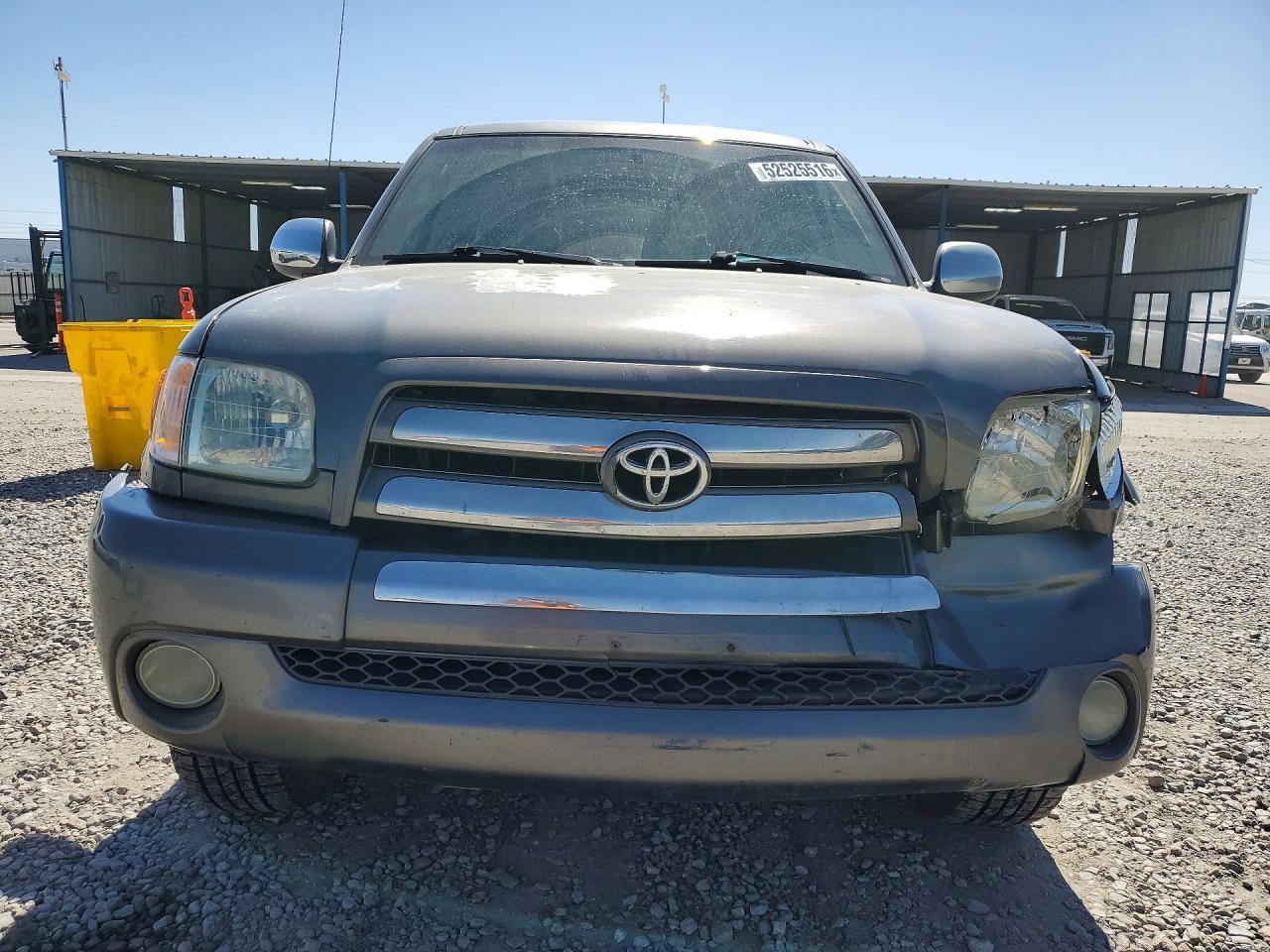 2004 TOYOTA TUNDRA