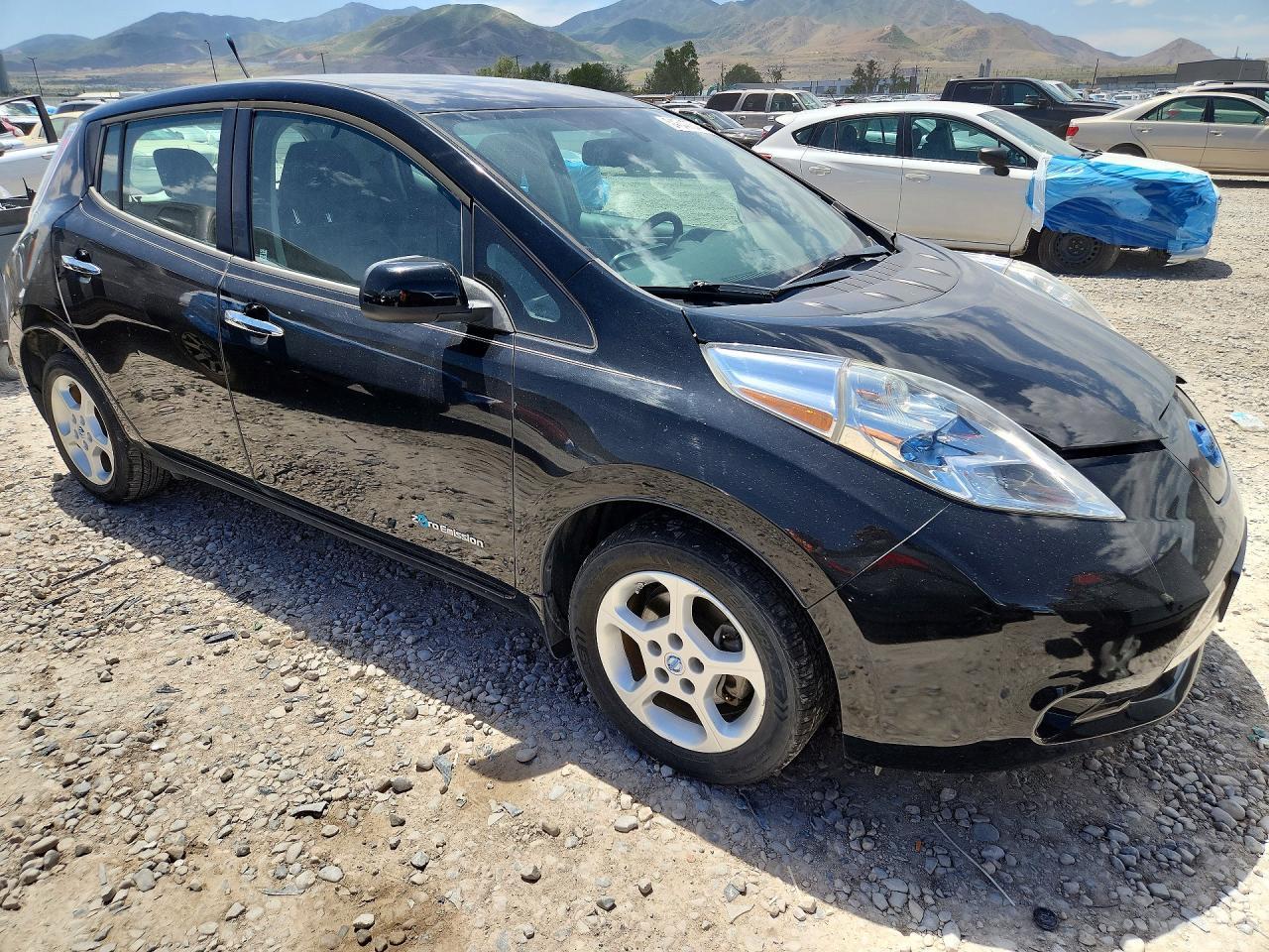 2013 NISSAN LEAF