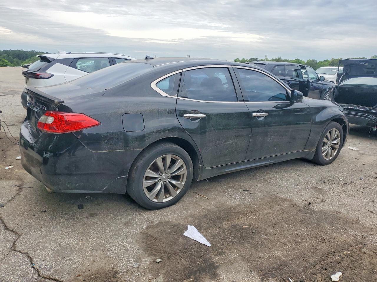 2012 INFINITI M37