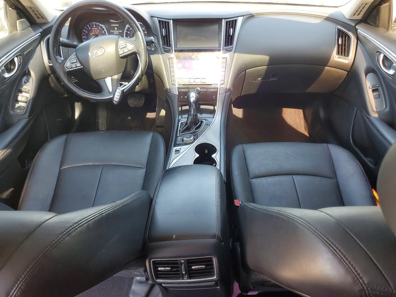 2016 INFINITI Q50