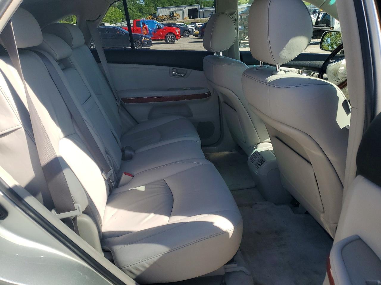 2004 LEXUS Rx 330