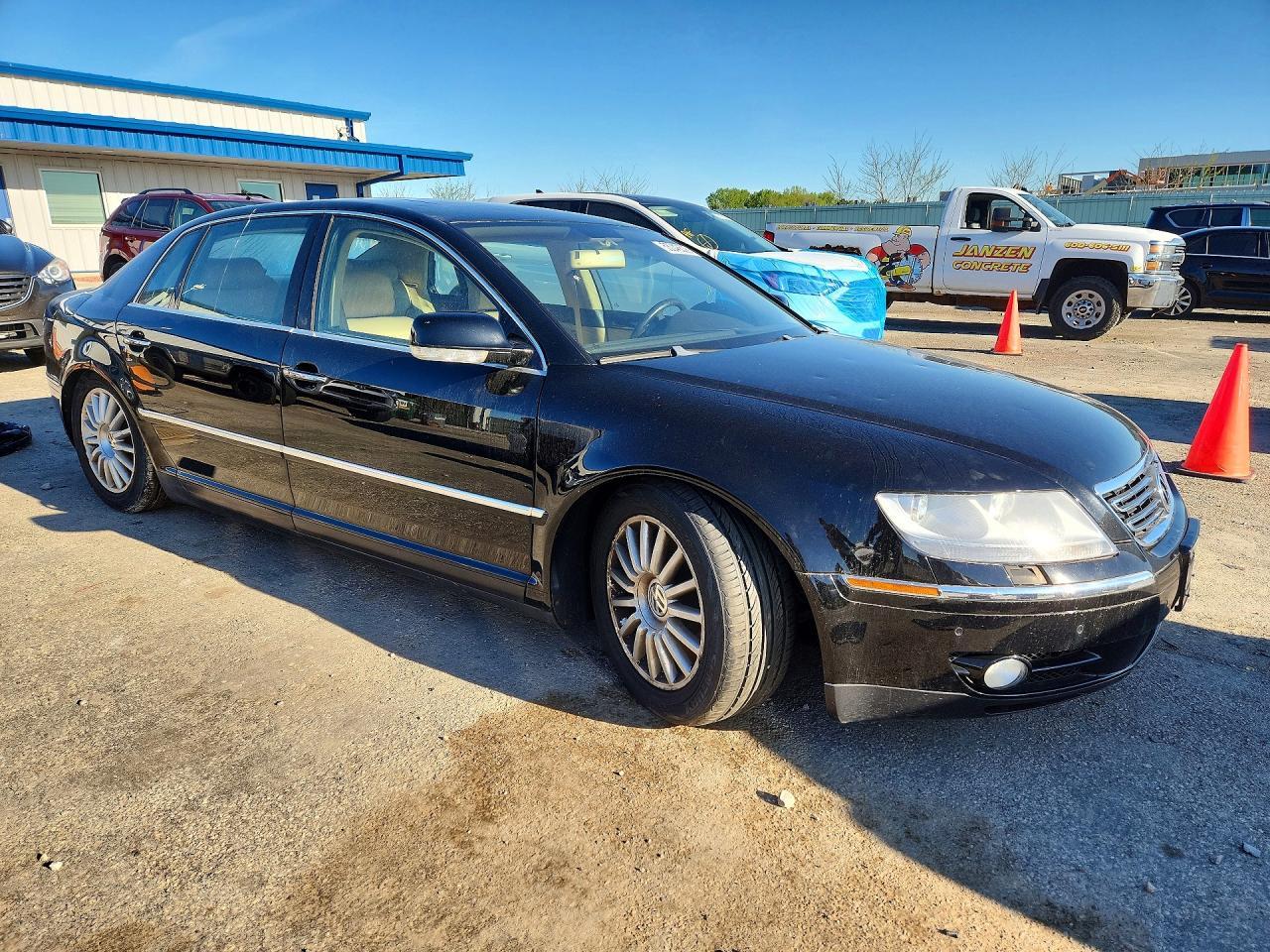2005 VOLKSWAGEN Phaeton