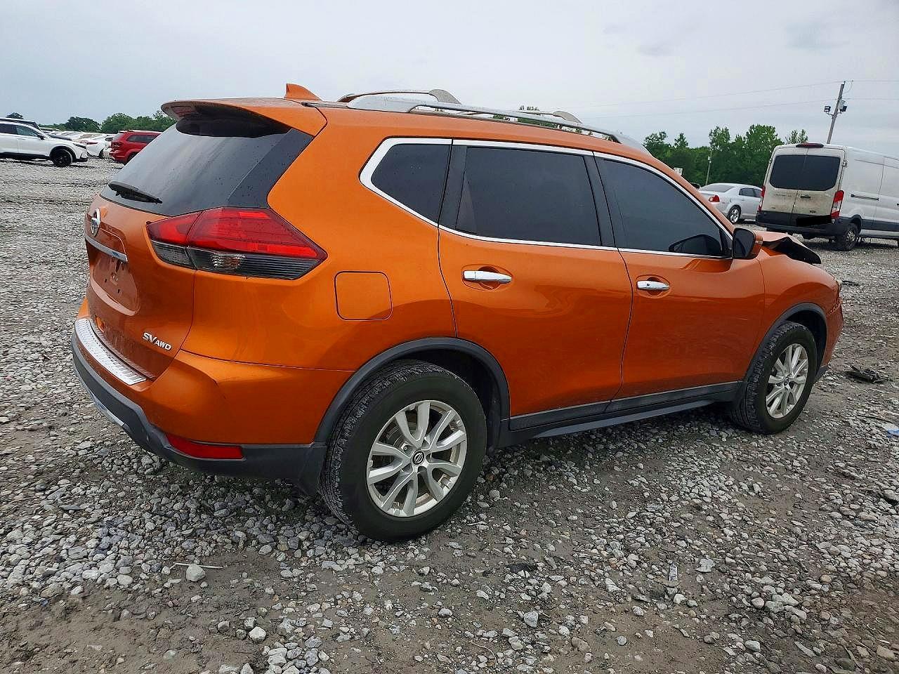 2017 NISSAN ROGUE