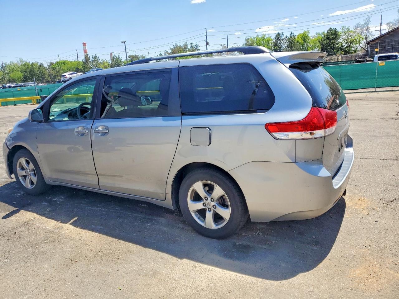 2013 TOYOTA SIENNA