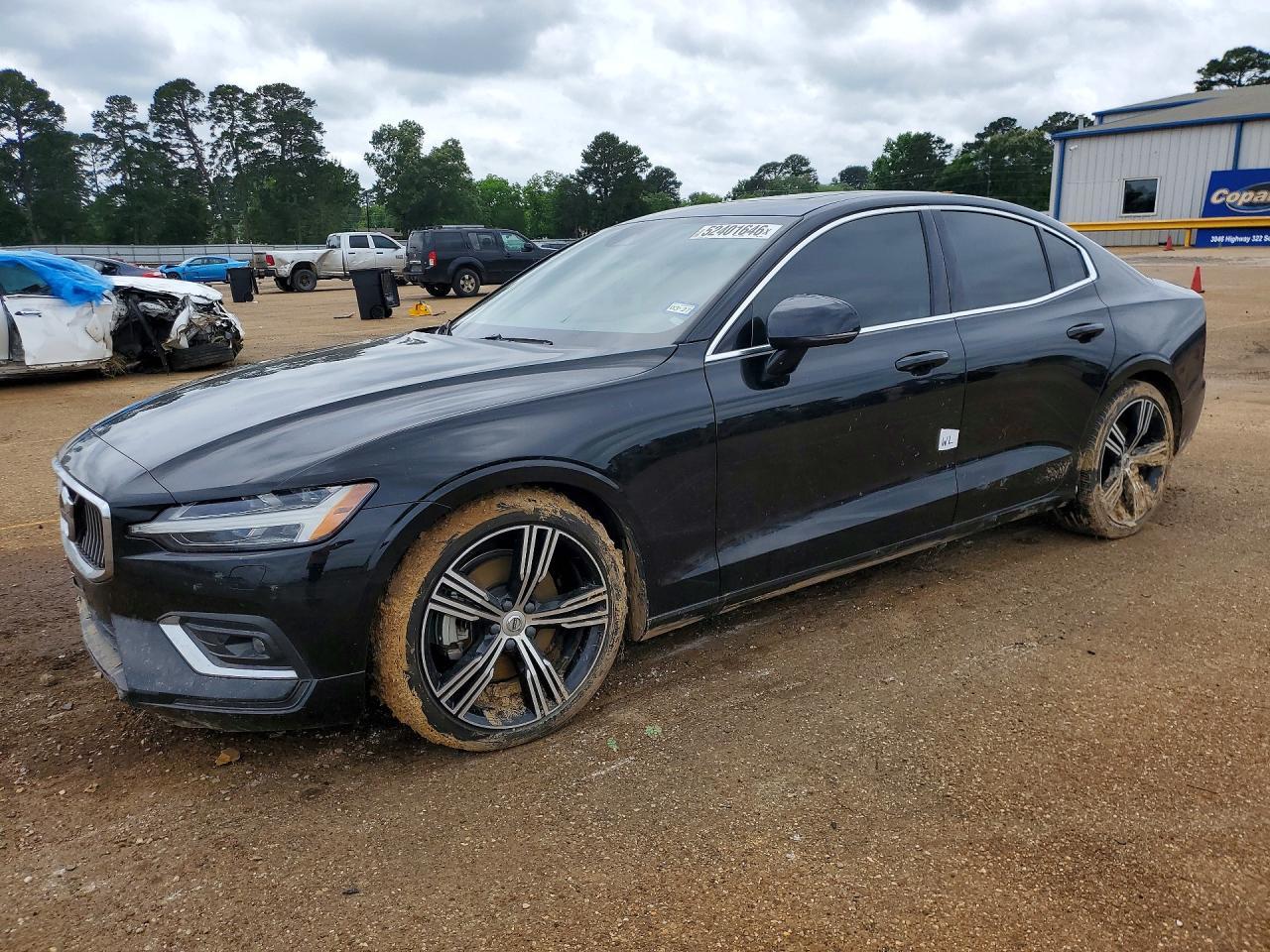 2022 VOLVO S60