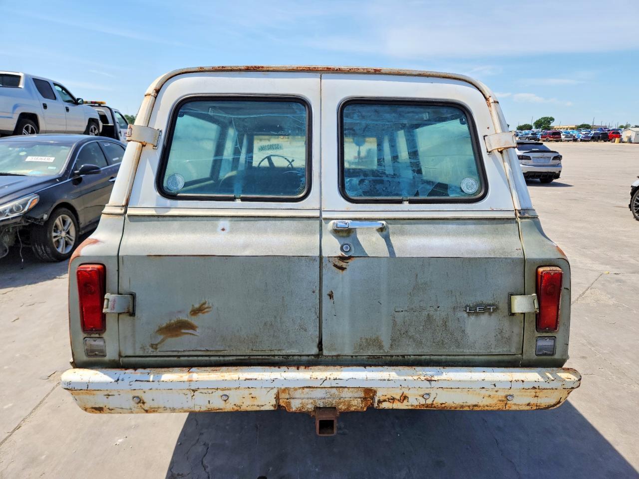 1972 CHEVROLET Suburban