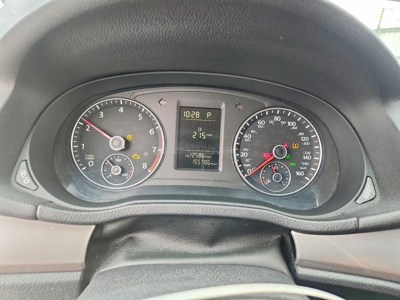 2014 VOLKSWAGEN Passat