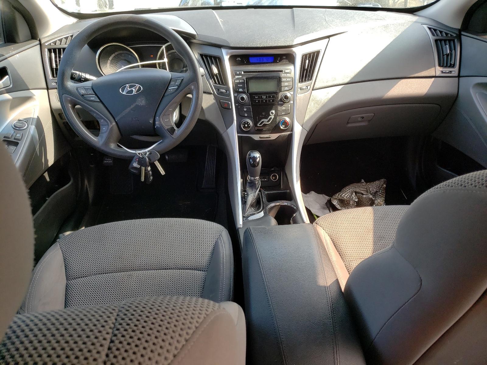 2012 HYUNDAI SONATA