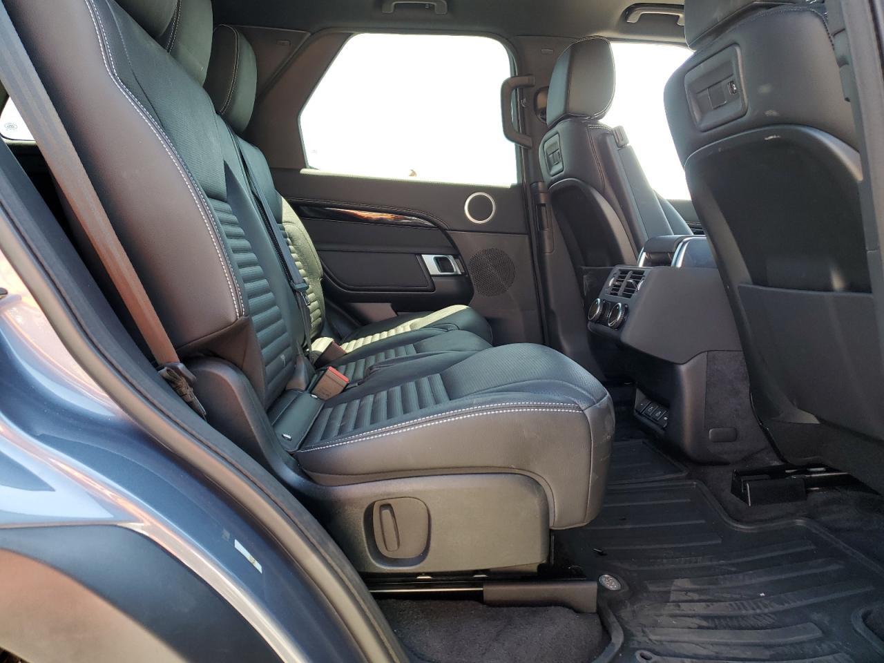 2022 LAND ROVER Discovery