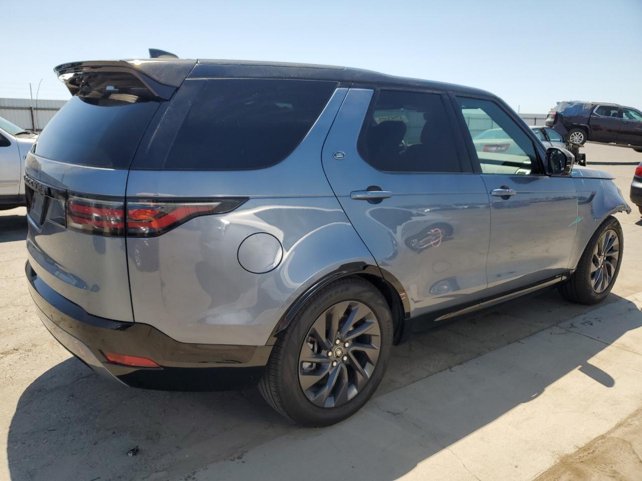 2022 LAND ROVER Discovery