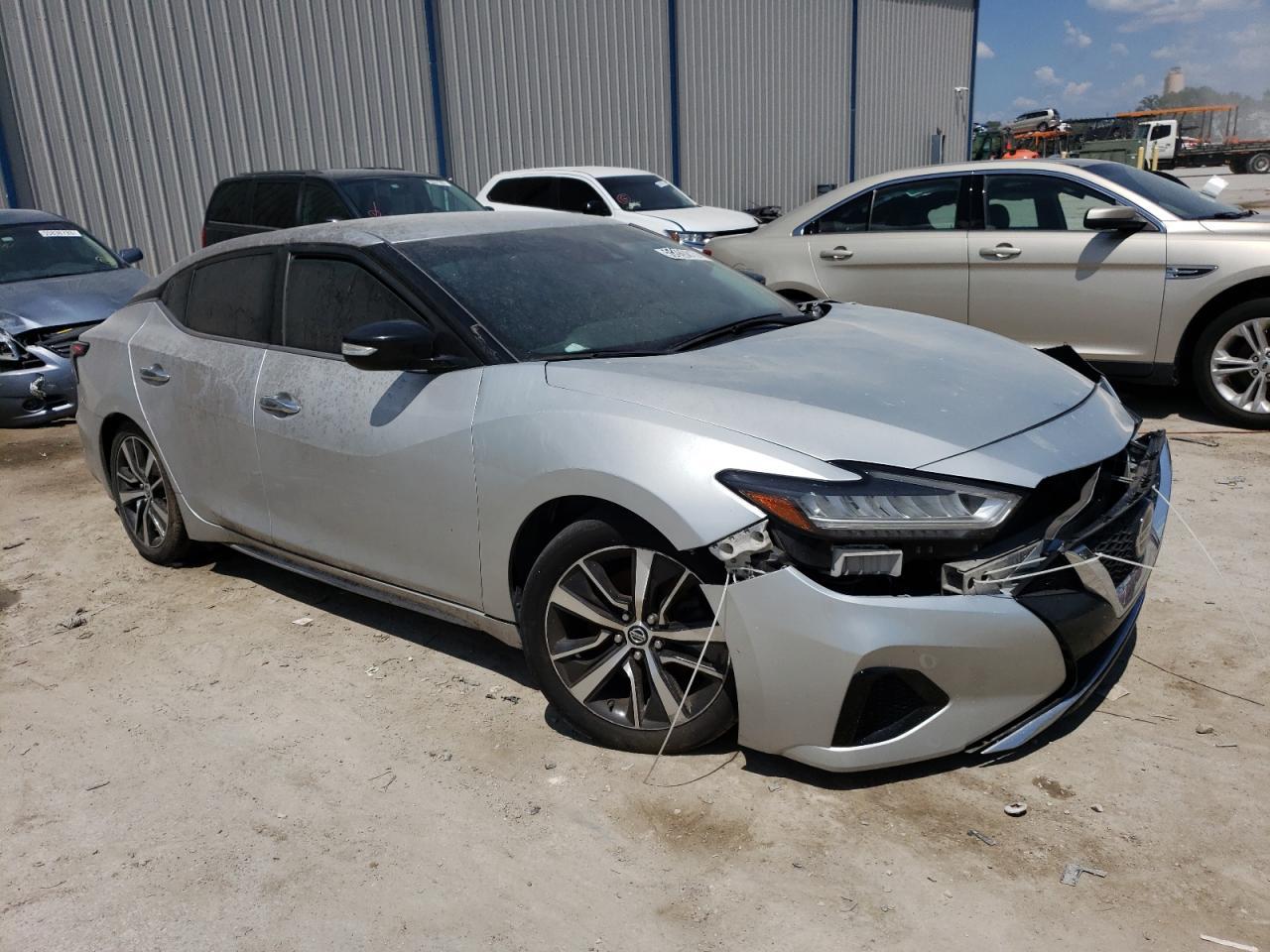 2017 NISSAN Maxima
