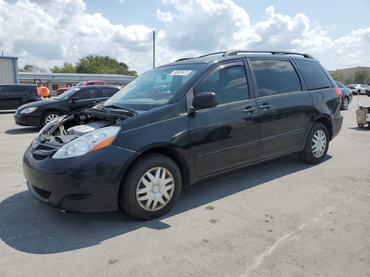 2010 TOYOTA SIENNA