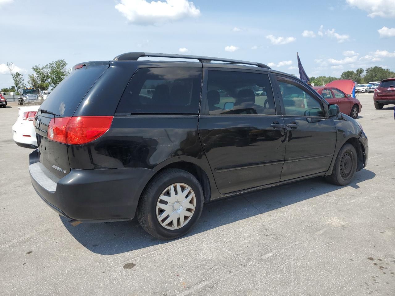 2010 TOYOTA SIENNA