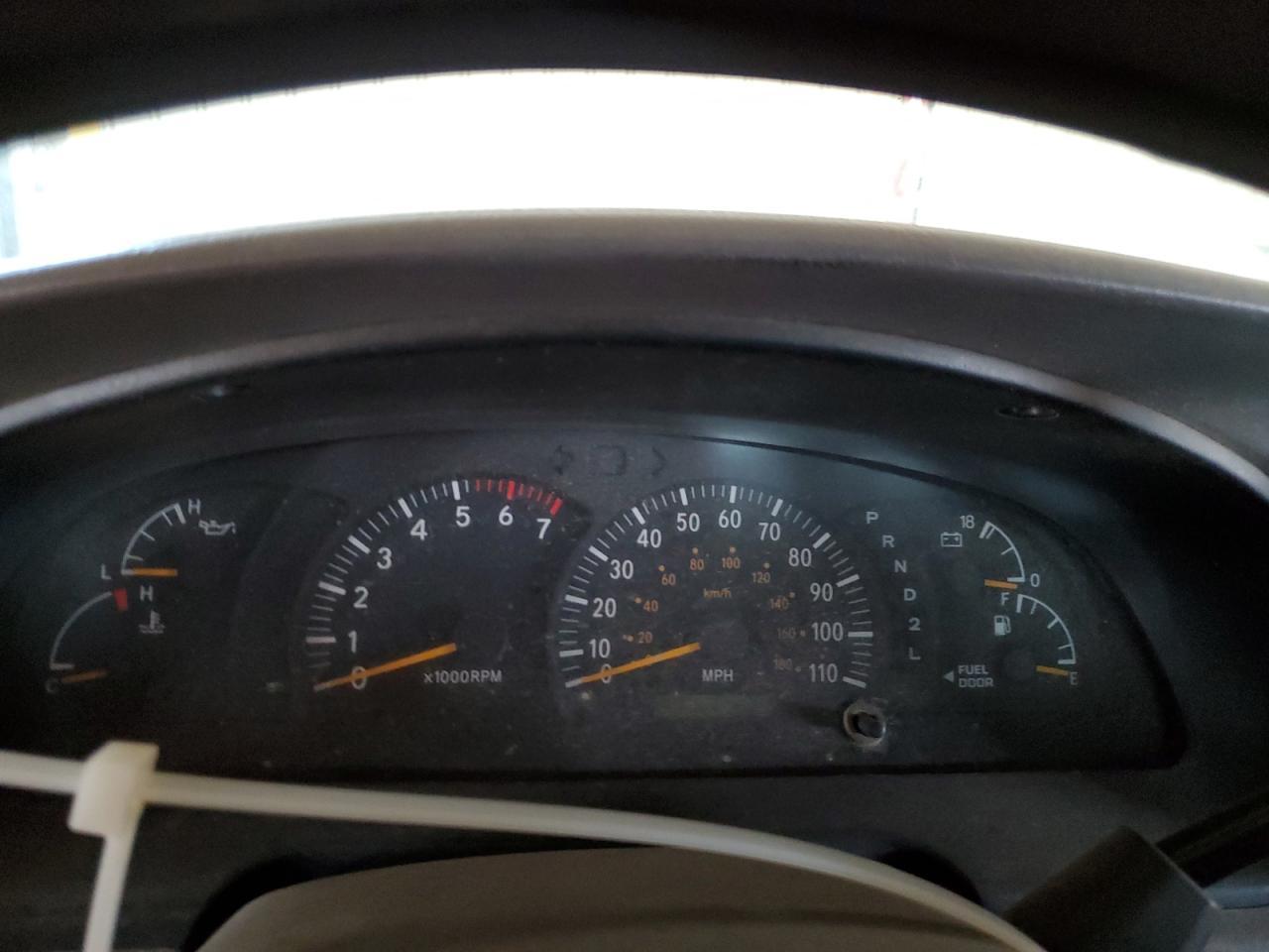 2002 TOYOTA TUNDRA