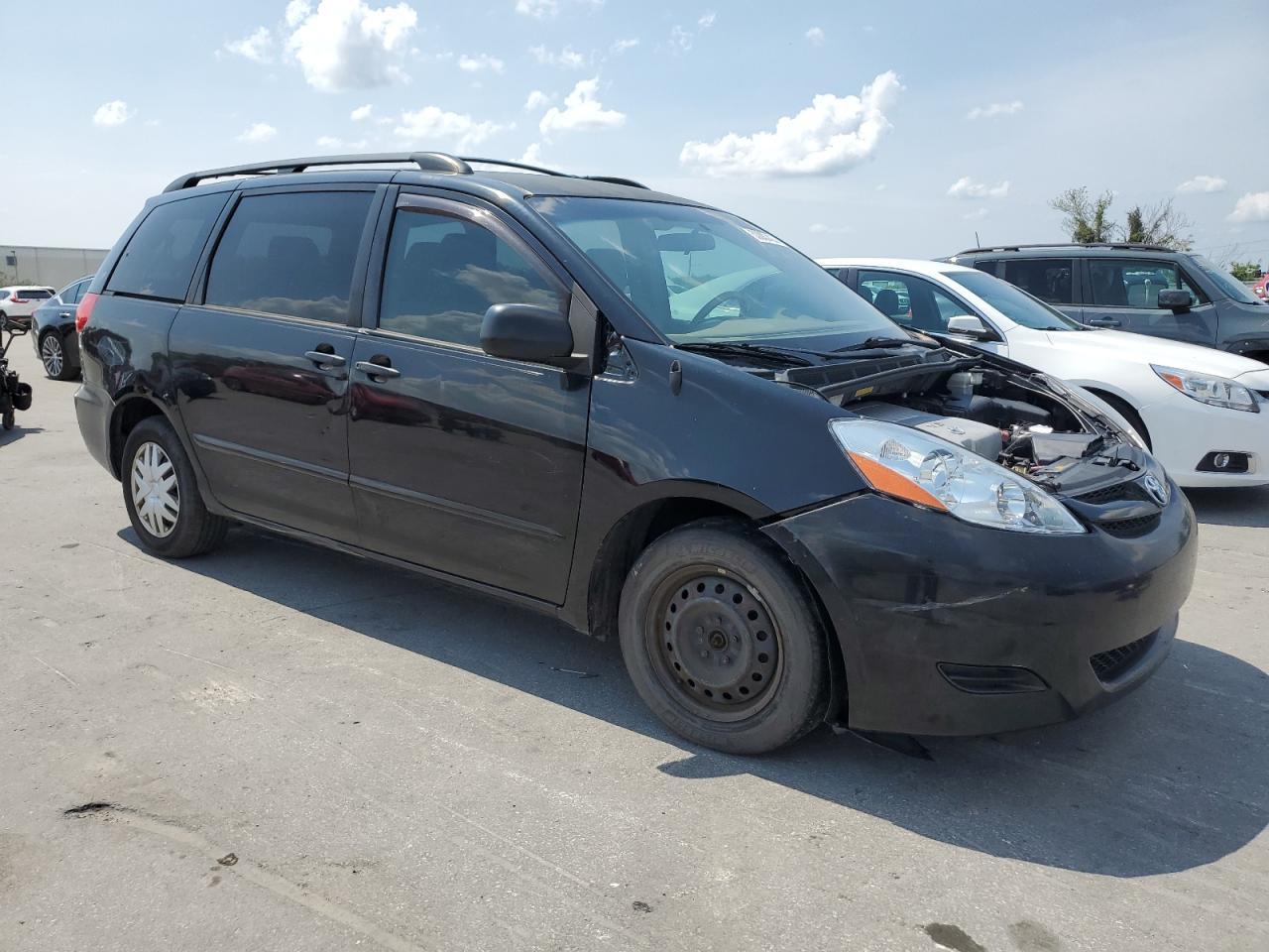 2010 TOYOTA SIENNA