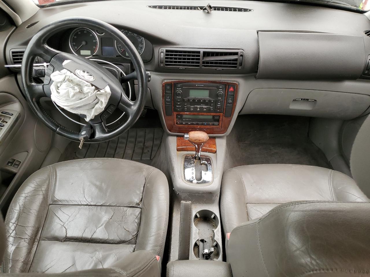 2002 VOLKSWAGEN Passat