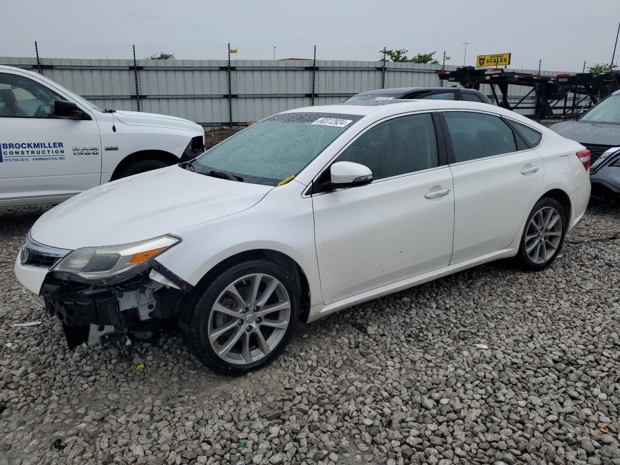 2015 TOYOTA Avalon