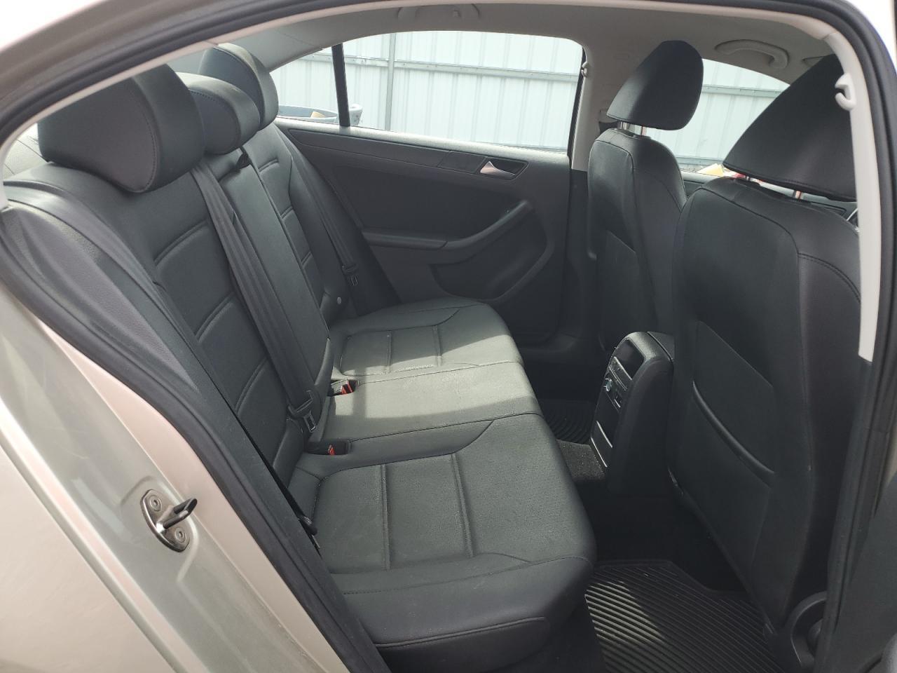 2012 VOLKSWAGEN JETTA