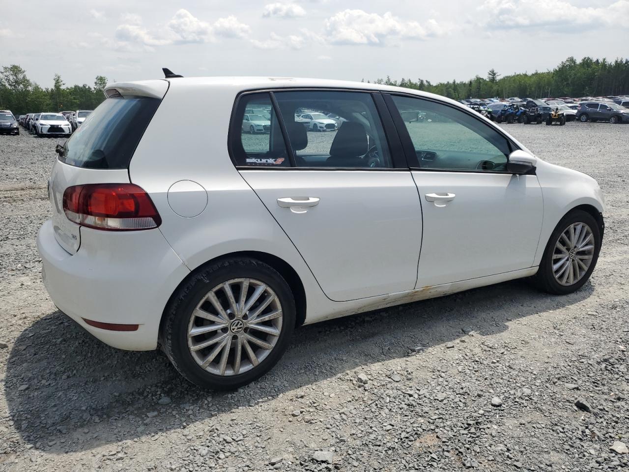 2011 VOLKSWAGEN GOLF