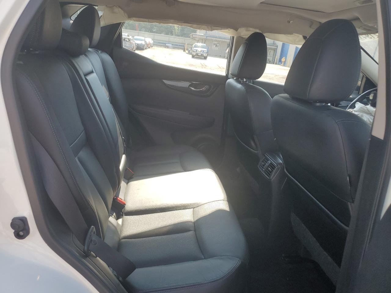 2017 NISSAN Rogue Sport