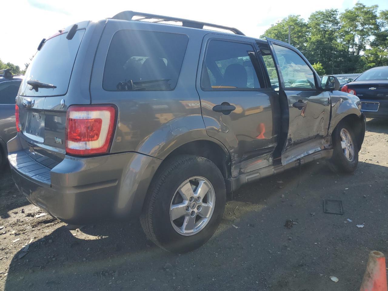 2010 FORD ESCAPE