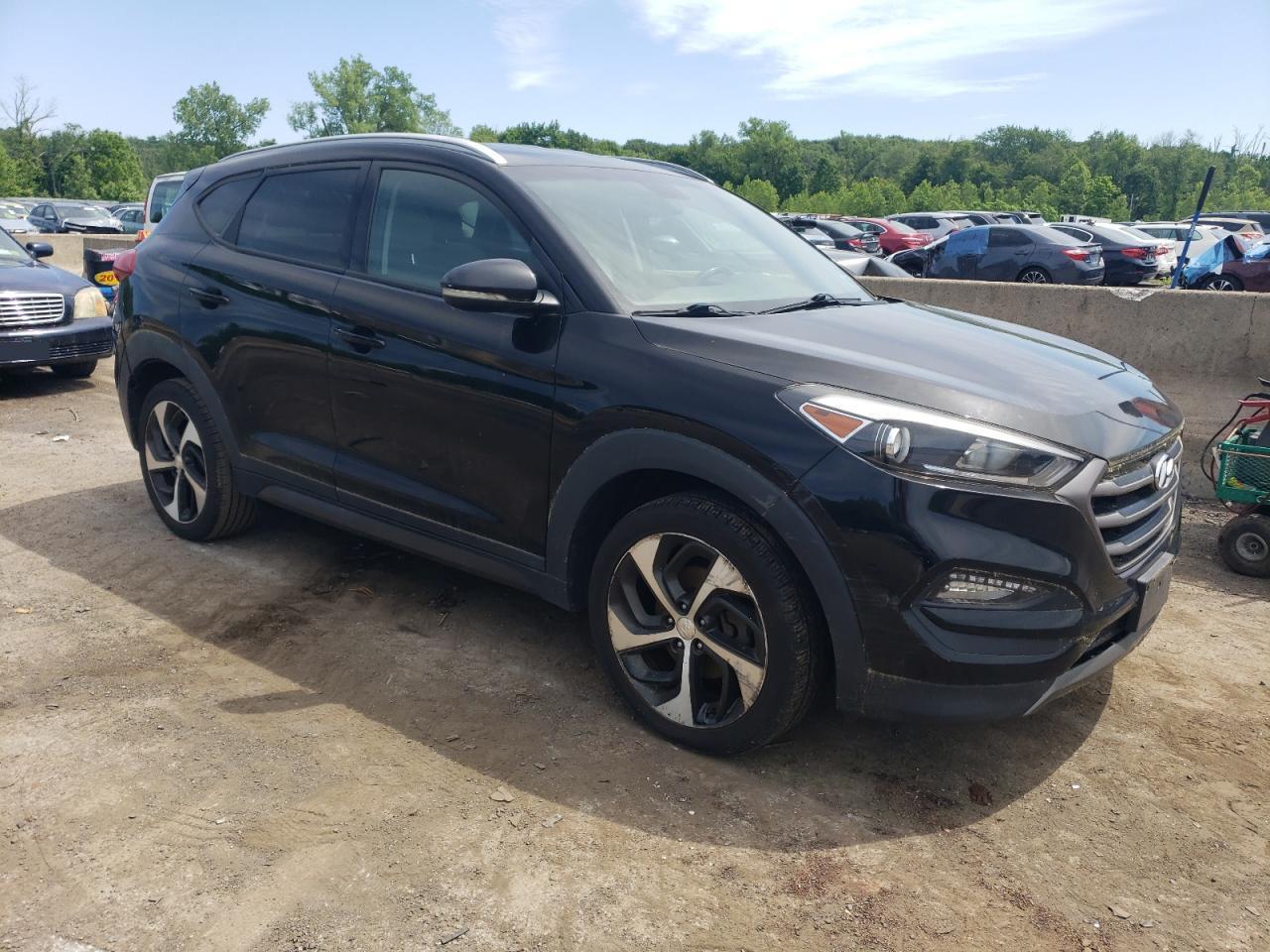 2016 HYUNDAI TUCSON