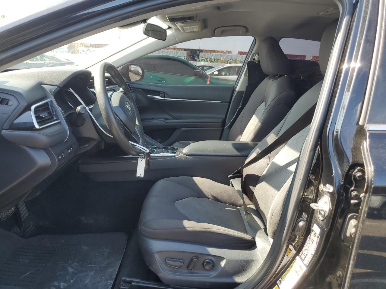 2018 TOYOTA CAMRY