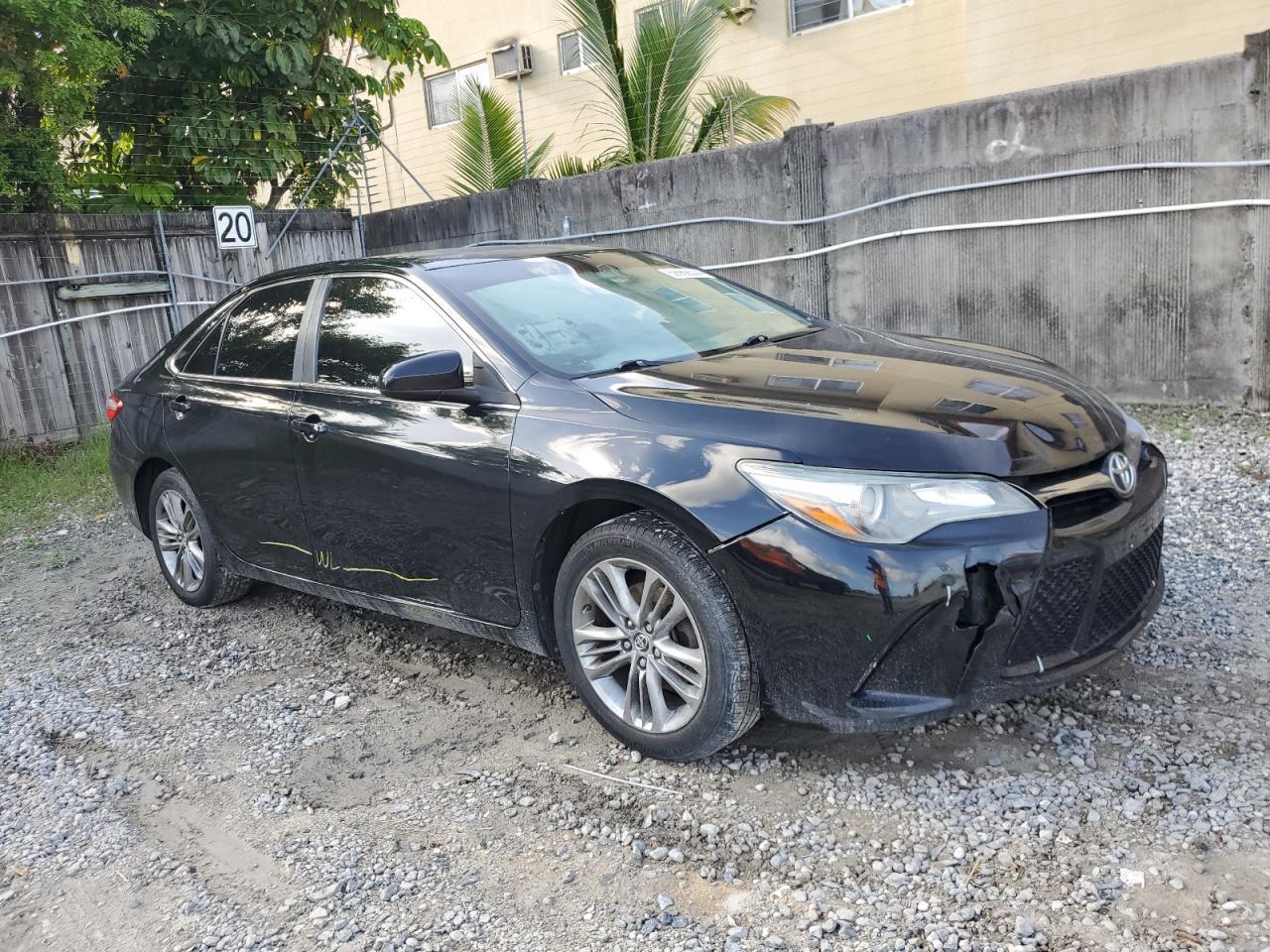 2016 TOYOTA CAMRY