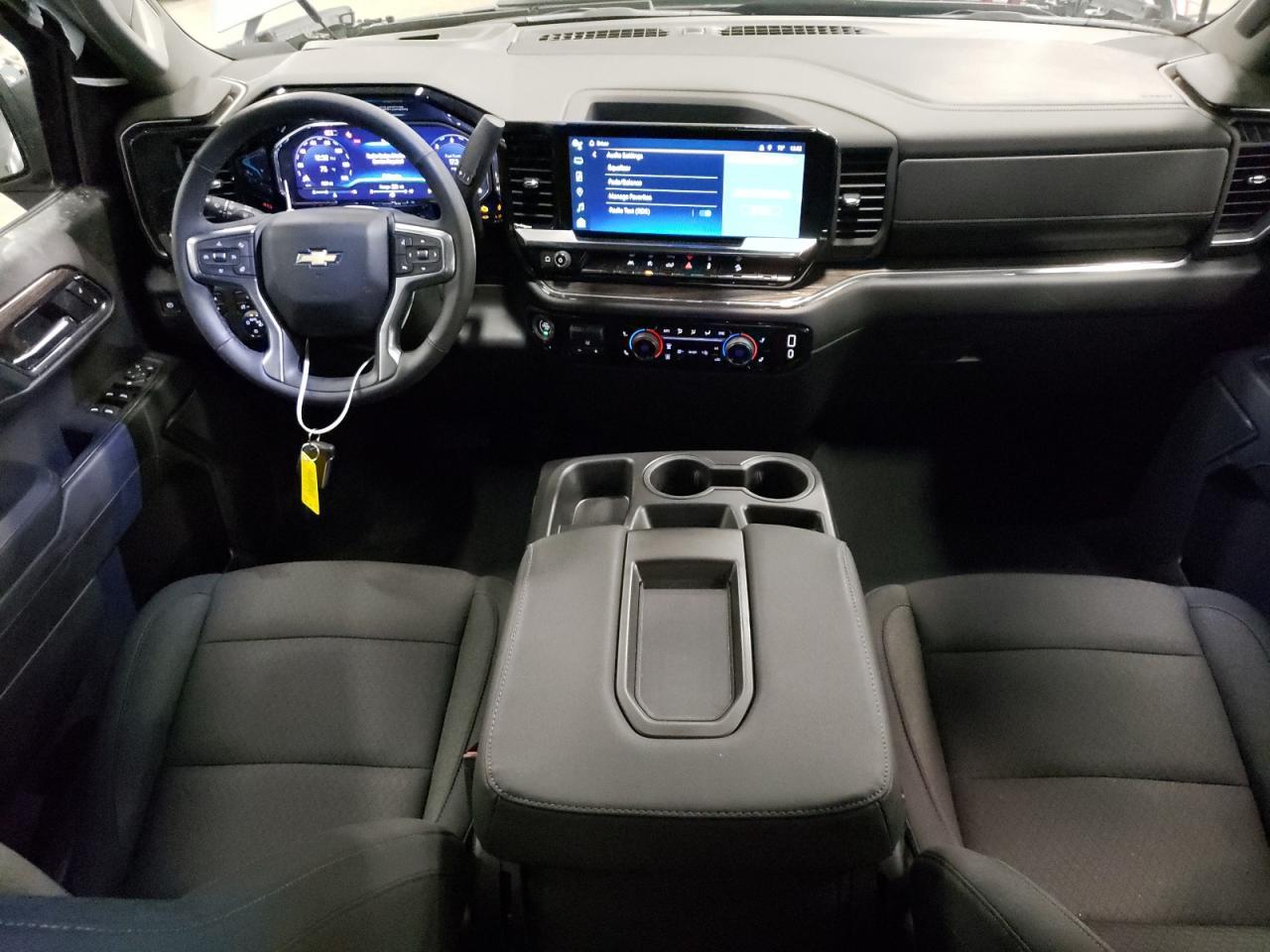 2024 CHEVROLET Silverado