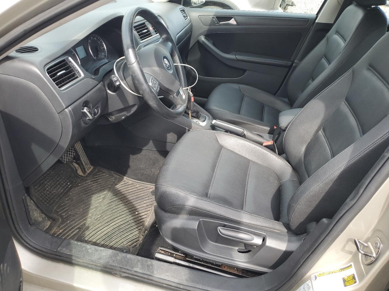 2012 VOLKSWAGEN JETTA