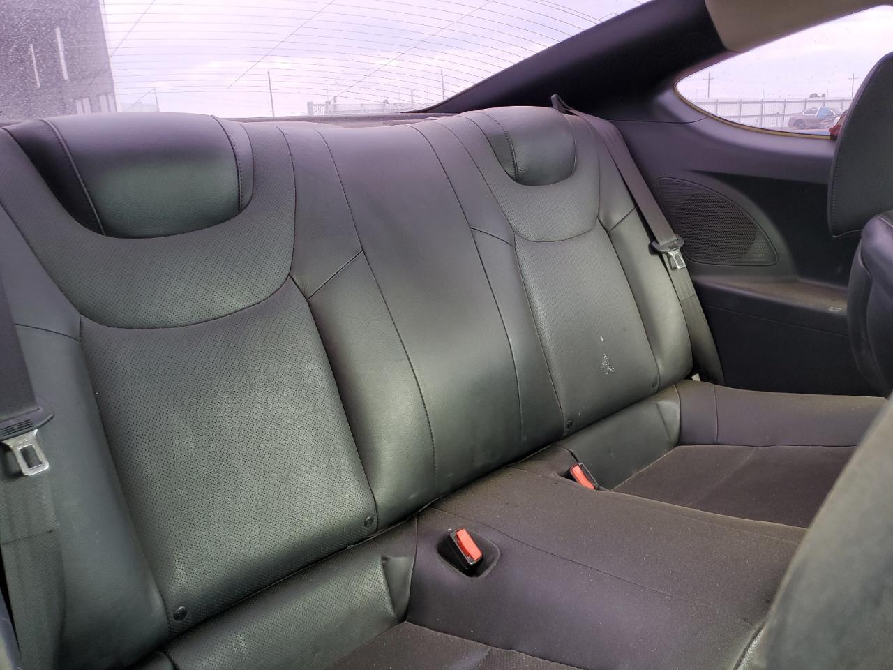 2010 HYUNDAI GENESIS
