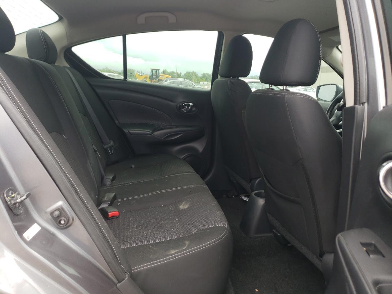 2018 NISSAN VERSA
