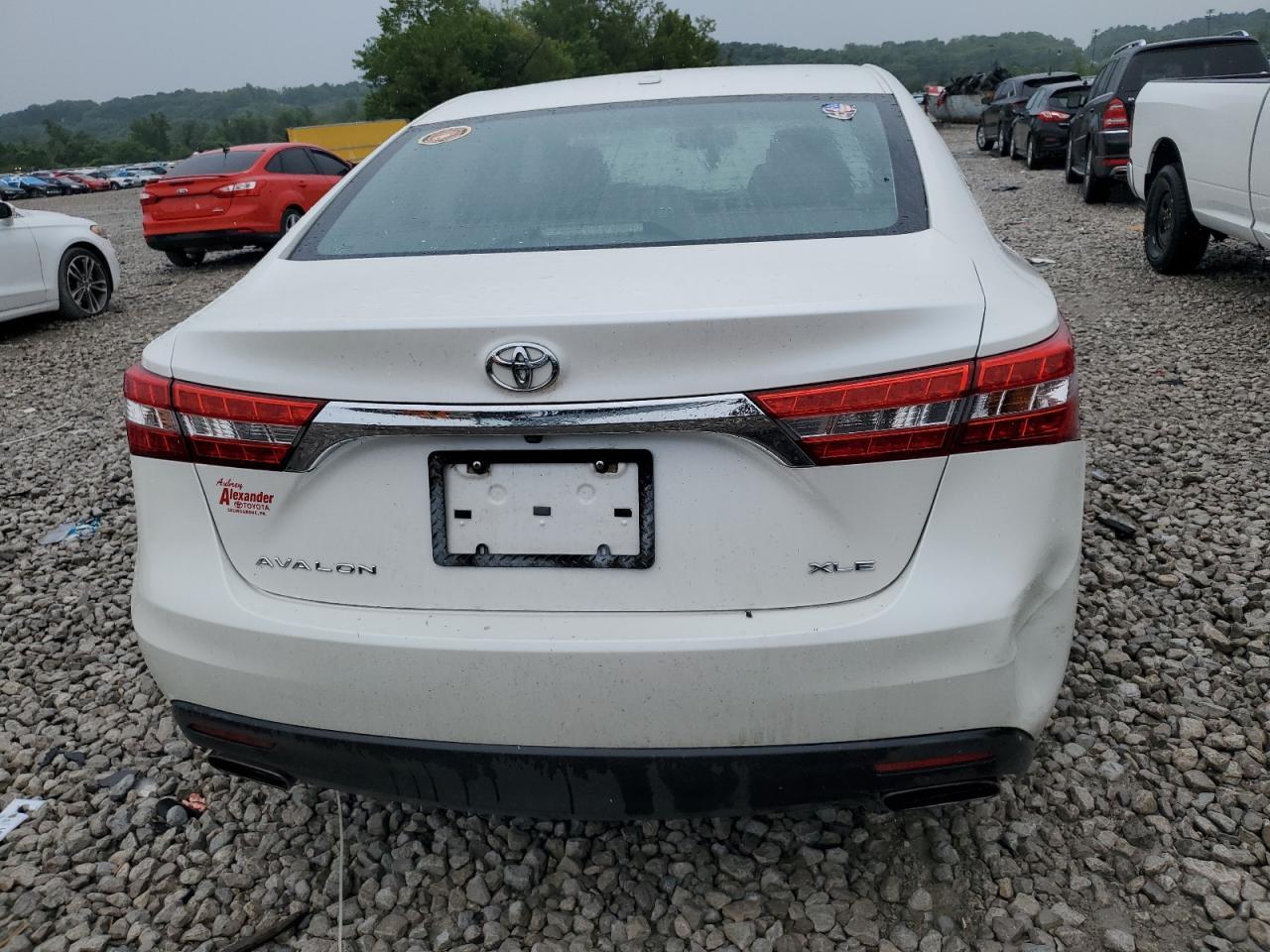 2015 TOYOTA Avalon