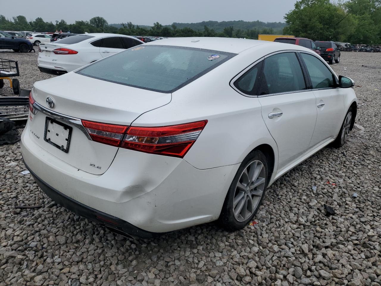 2015 TOYOTA Avalon