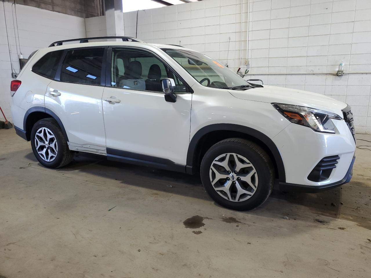 2024 SUBARU FORESTER