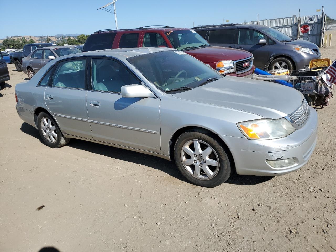 2002 TOYOTA Avalon
