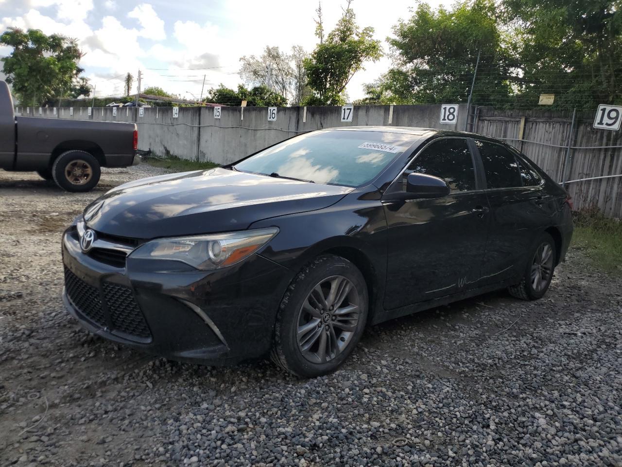 2016 TOYOTA CAMRY