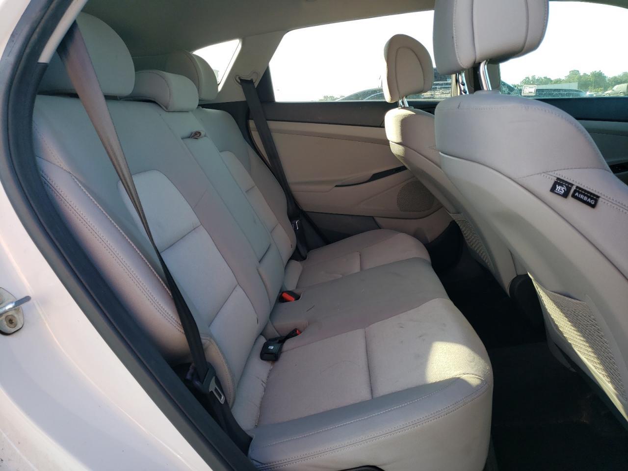 2017 HYUNDAI TUCSON