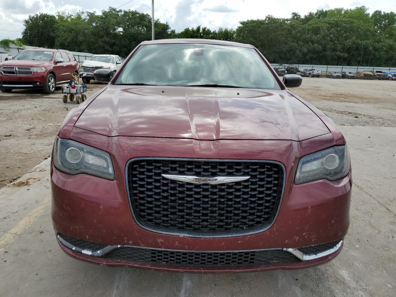 2019 CHRYSLER 300