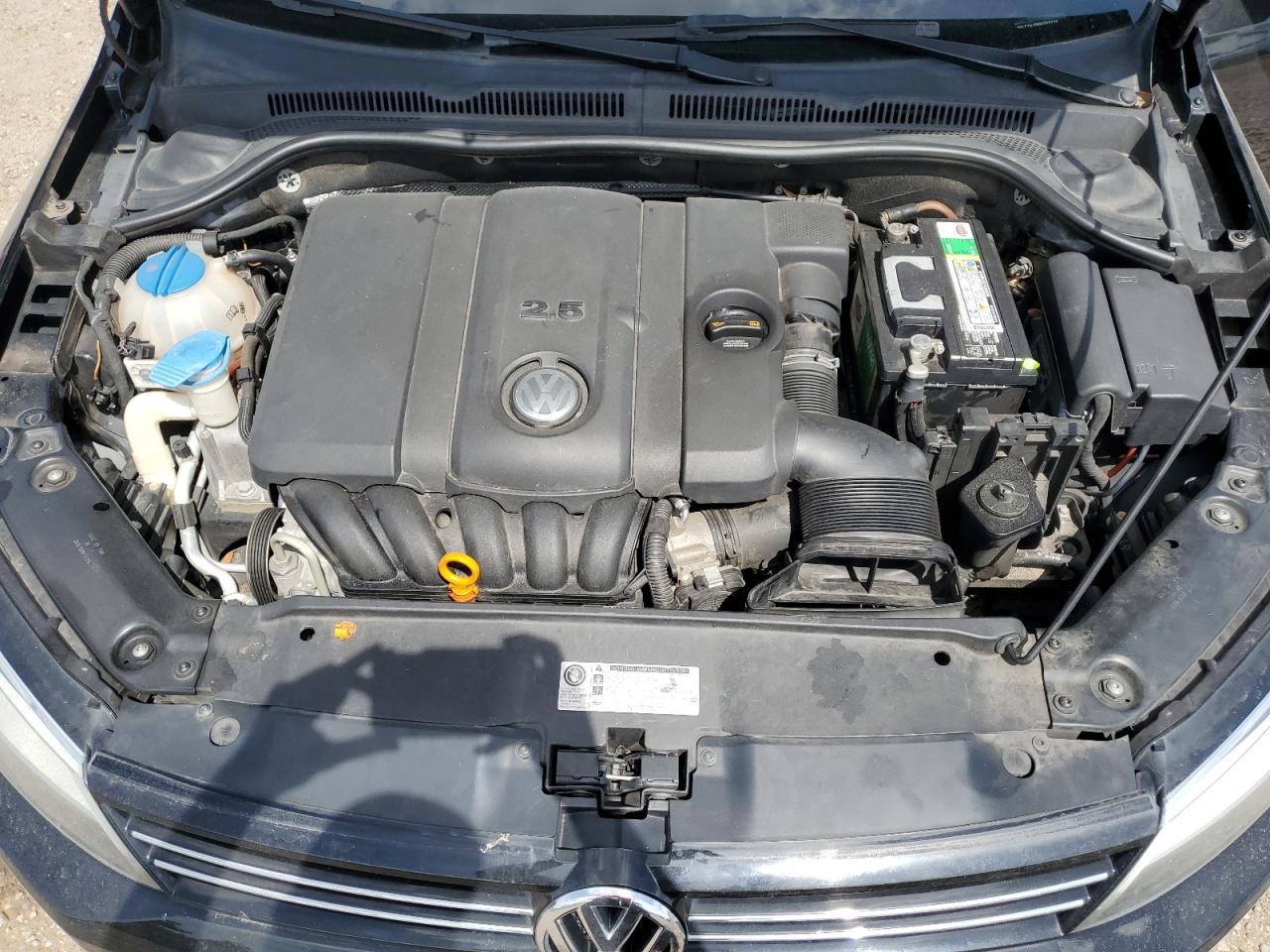 2011 VOLKSWAGEN JETTA