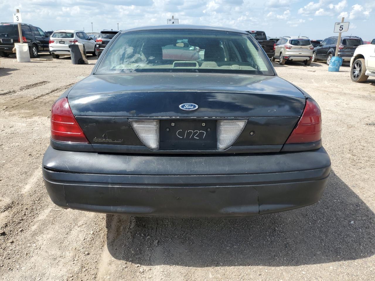 2004 FORD Crown Victoria
