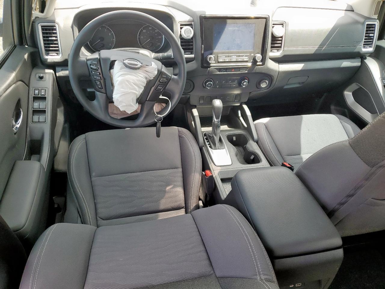 2024 NISSAN Frontier